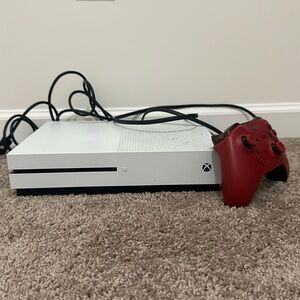 White Xbox 1 with Red Controller and cords that go with TV